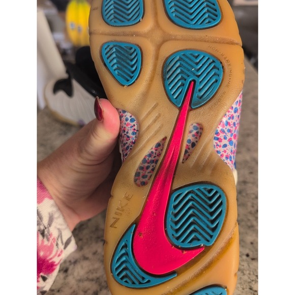 Nike Air Foamposite Pro  White Size 7 Youth EU 40 644792-102 GUC main image 6